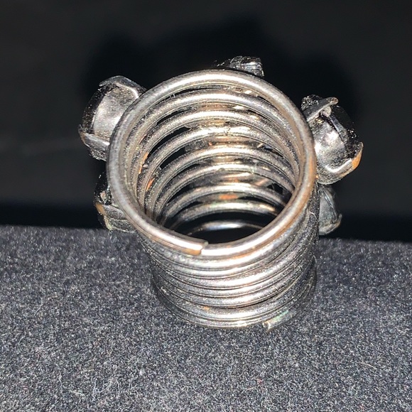 Ring - Picture 3 of 3